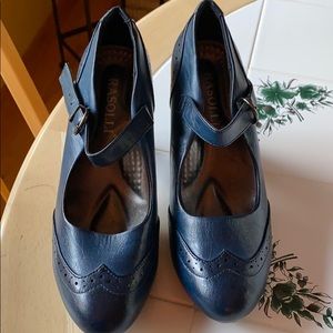New leather dress shoes with 3” thick heel